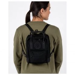 Fjällräven - Kånken No.2 Black Mini 7 - Sac à dos journée -Sacs à dos Soldes fjaellraeven kaanken no2 black mini 7 sac a dos journee detail 4